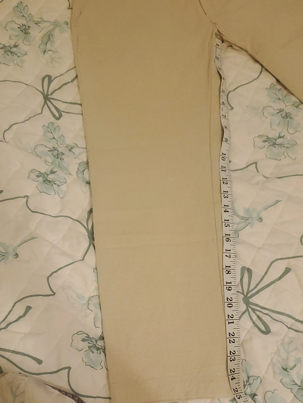 I LOVE UGLY Slim Kobe Pant in Bone Men's Size Medium Like New